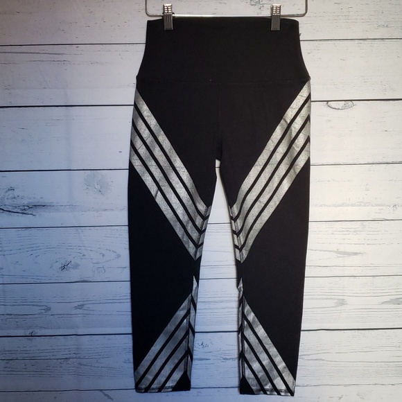 ALO Yoga Pants - Alo yoga capri leggings